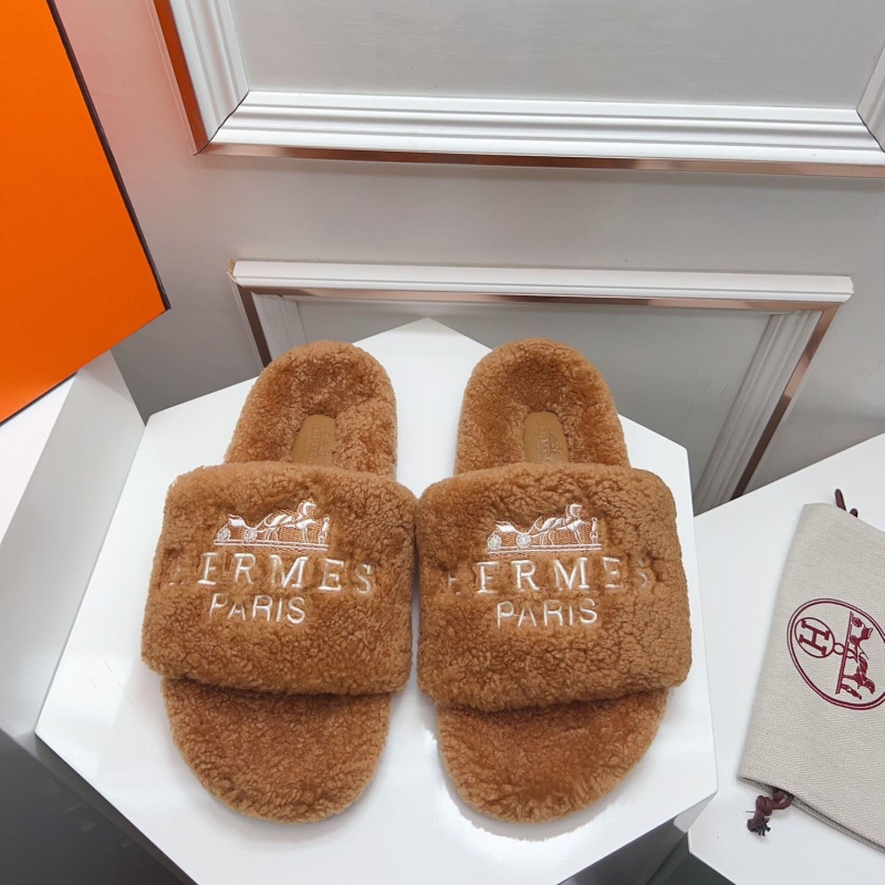 H**mes slippers